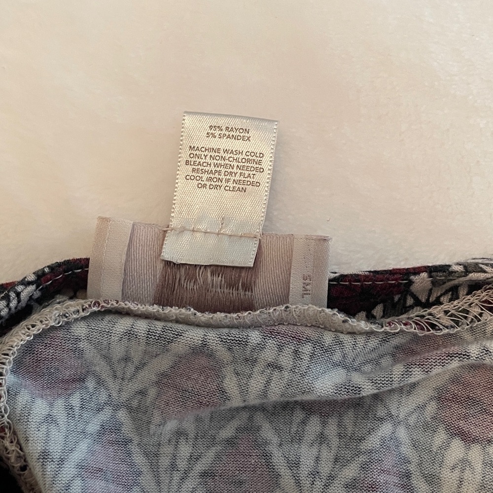 LOFT Maroon‎ and Cream Patterned Midi Dress - Picture 5 of 5